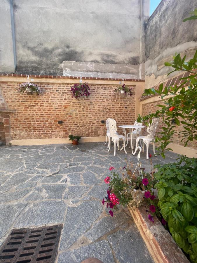 Residenza Nikol Appartamento Giulia Casale Monferrato Bagian luar foto