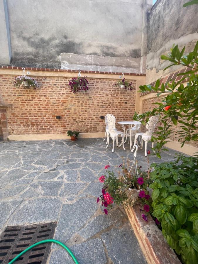 Residenza Nikol Appartamento Giulia Casale Monferrato Bagian luar foto